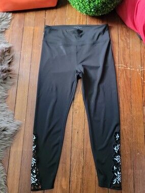 Nanette Lepore Black Cropped Leggings w Decorative Side Cutouts